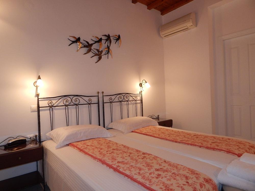 Mr & Mrs White Tinos Hotel Екстериор снимка