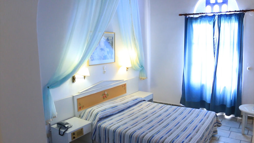 Mr & Mrs White Tinos Hotel Екстериор снимка