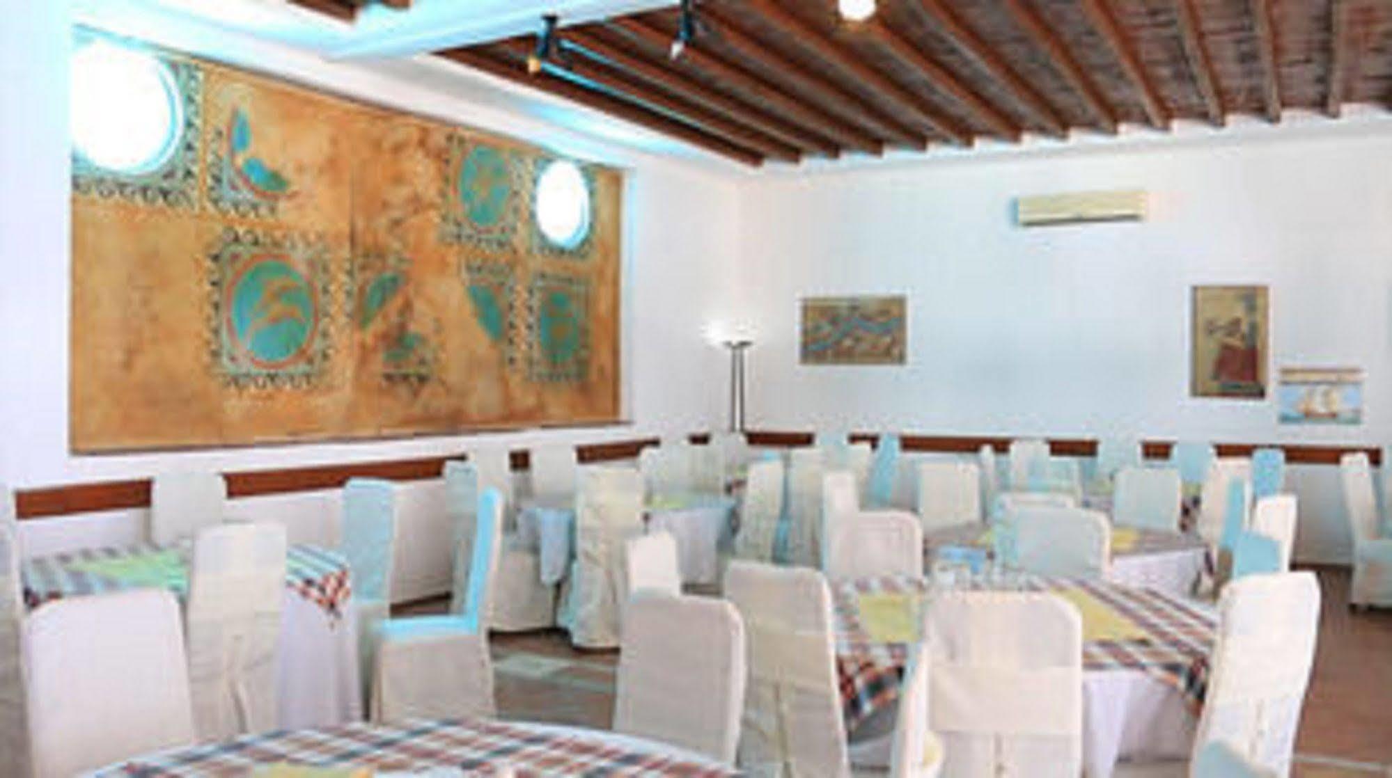 Mr & Mrs White Tinos Hotel Екстериор снимка