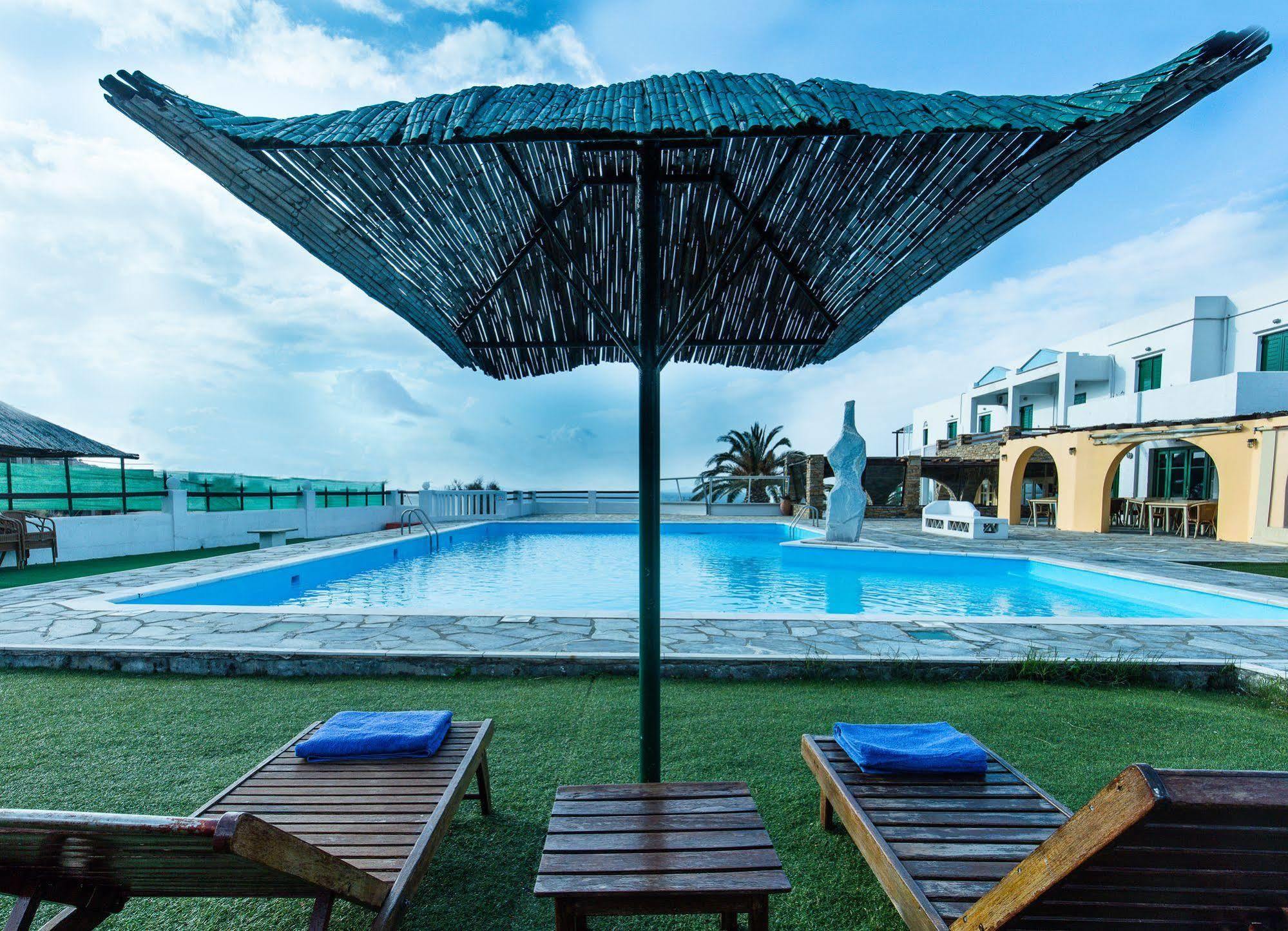Mr & Mrs White Tinos Hotel Екстериор снимка