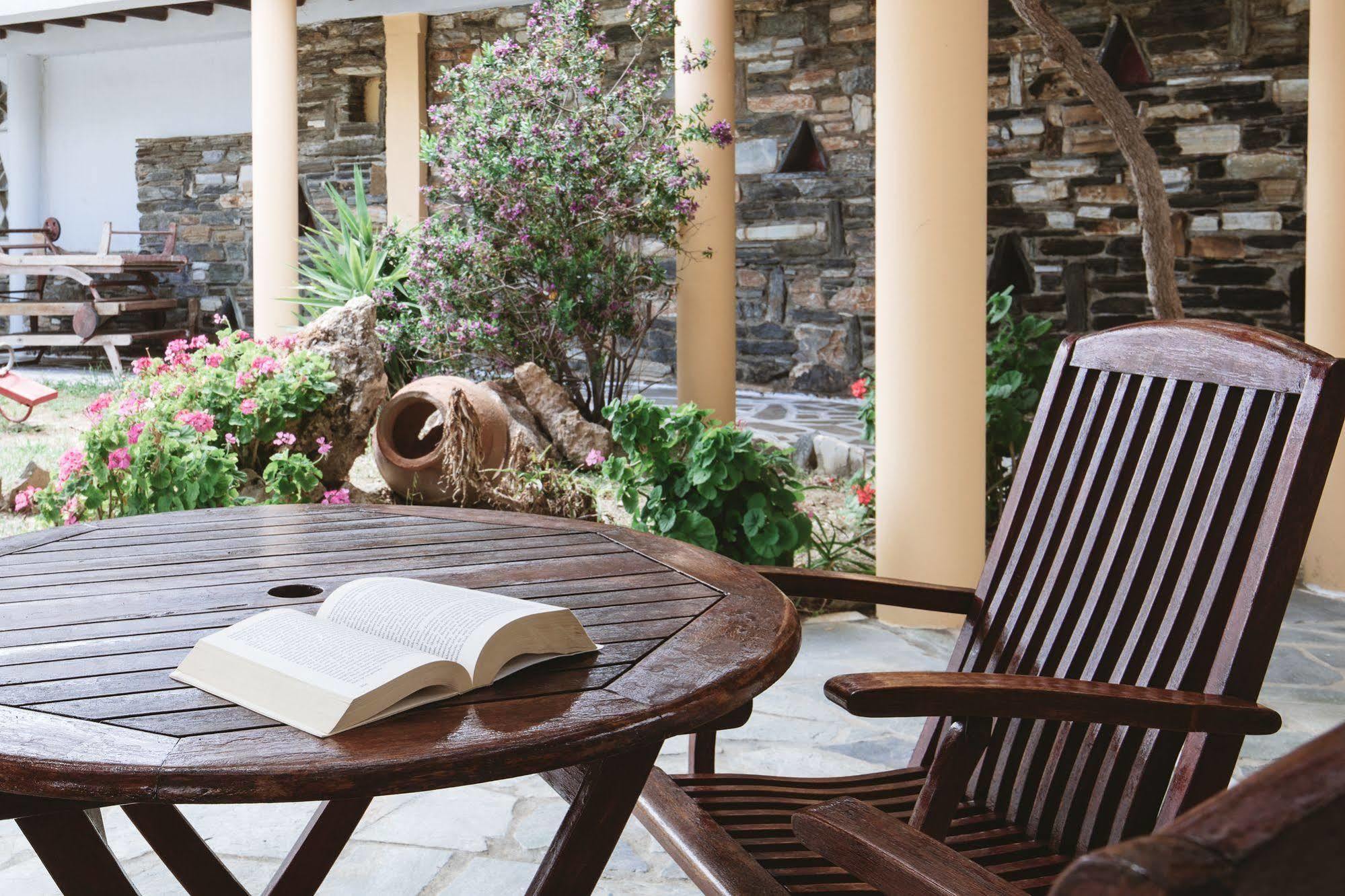 Mr & Mrs White Tinos Hotel Екстериор снимка