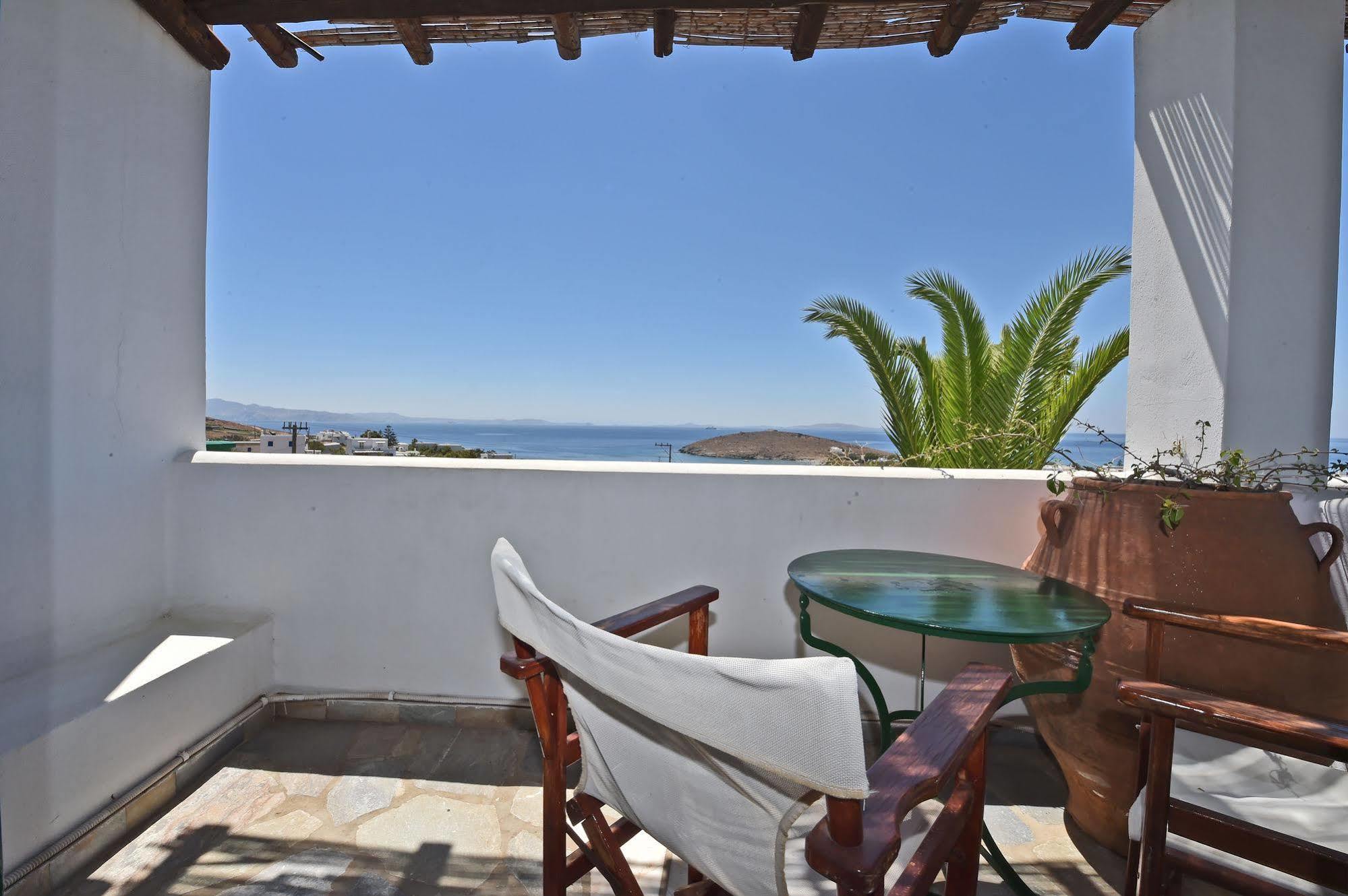 Mr & Mrs White Tinos Hotel Екстериор снимка